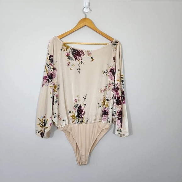 EUC🔹️XS Velvet Slouchy Babe Bodysuit in Neutral Combo - Picture 4 of 10